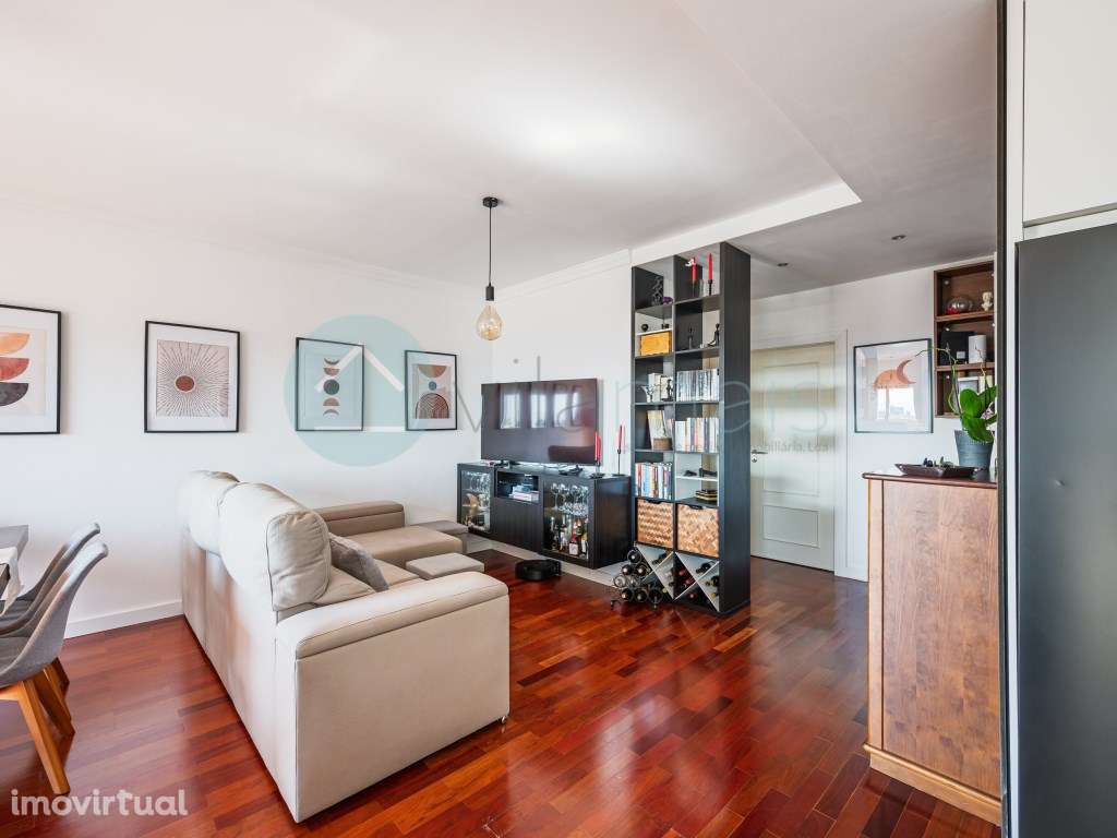 T2 à Venda na Areosa, Porto | Renovado, Garagem e Vista Mar - Grande imagem: 5/24