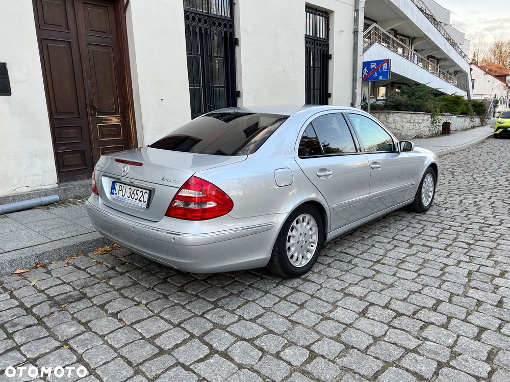 Mercedes-Benz Klasa E 280 4-Matic Elegance - 4