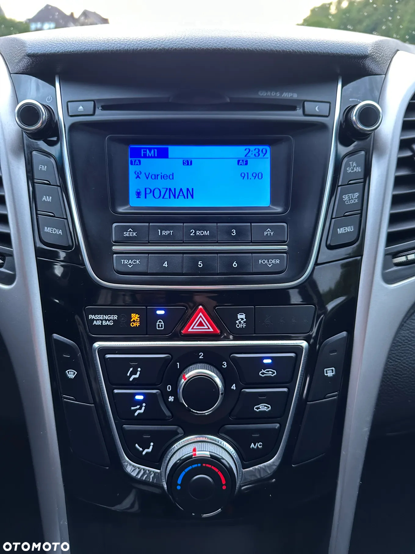 Hyundai i30 1.4 Premiere Comfort - 23