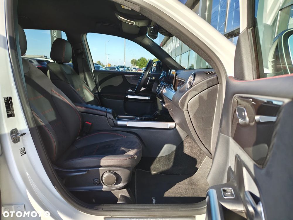 Mercedes-Benz GLB 200 mHEV AMG Line 7G-DCT - 20