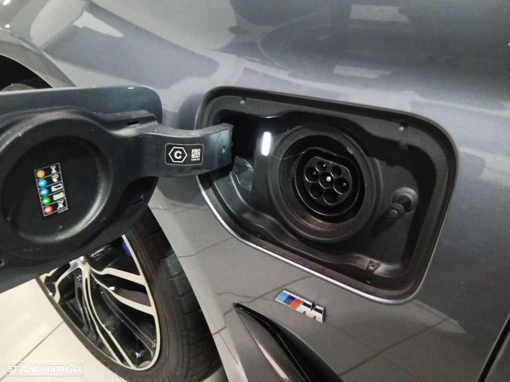 BMW 520 e Pack M - 25