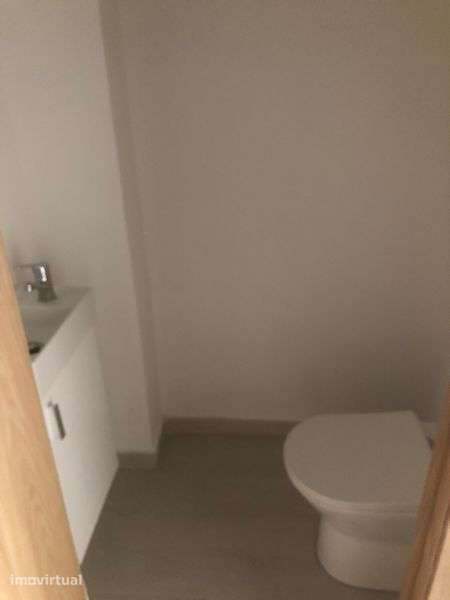Loja para arrendar 50m2 na R. de São Bento, Lisboa - Grande imagem: 5/9