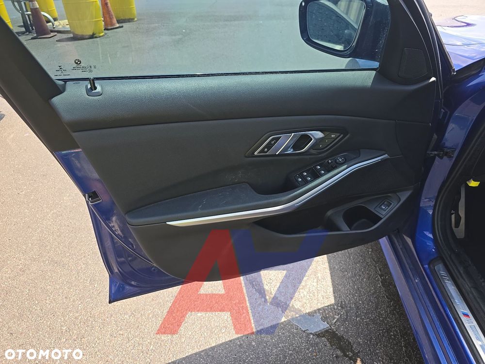 BMW Seria 3 - 12