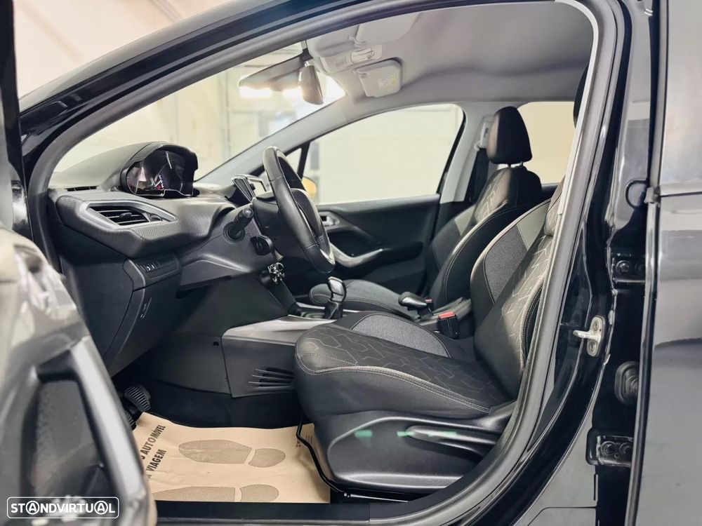 Peugeot 2008 1.6 BlueHDi Style - 25