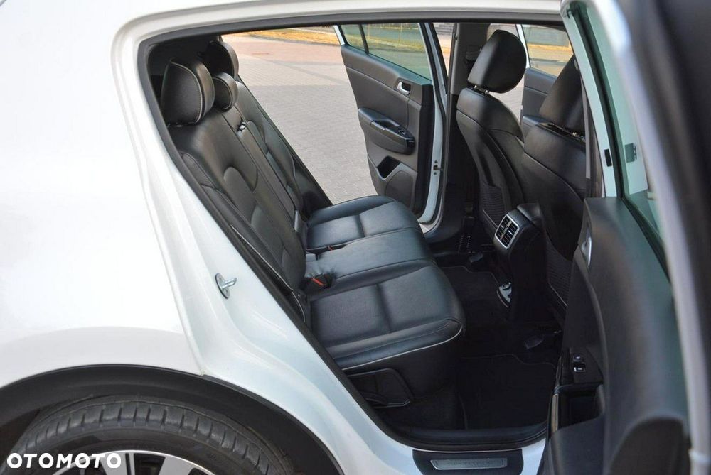 Kia Sportage 2,0 CRDI AWD Platinum - 17