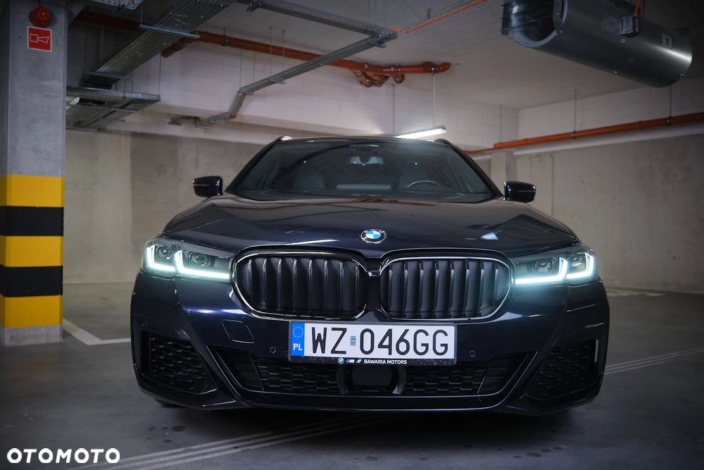 BMW Seria 5 540i xDrive mHEV M Sport sport - 2