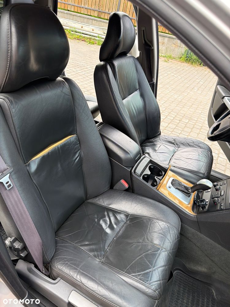 Volvo XC 90 2.4 D5 - 12