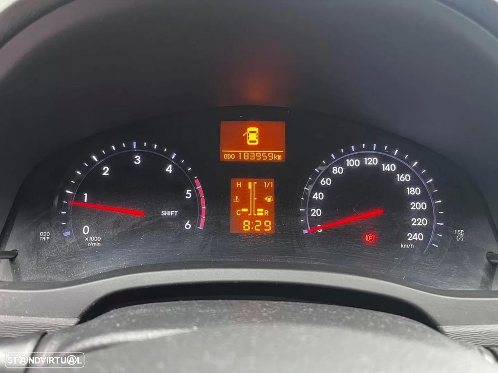 Toyota Avensis SW 2.0 D-4D Comfort - 8