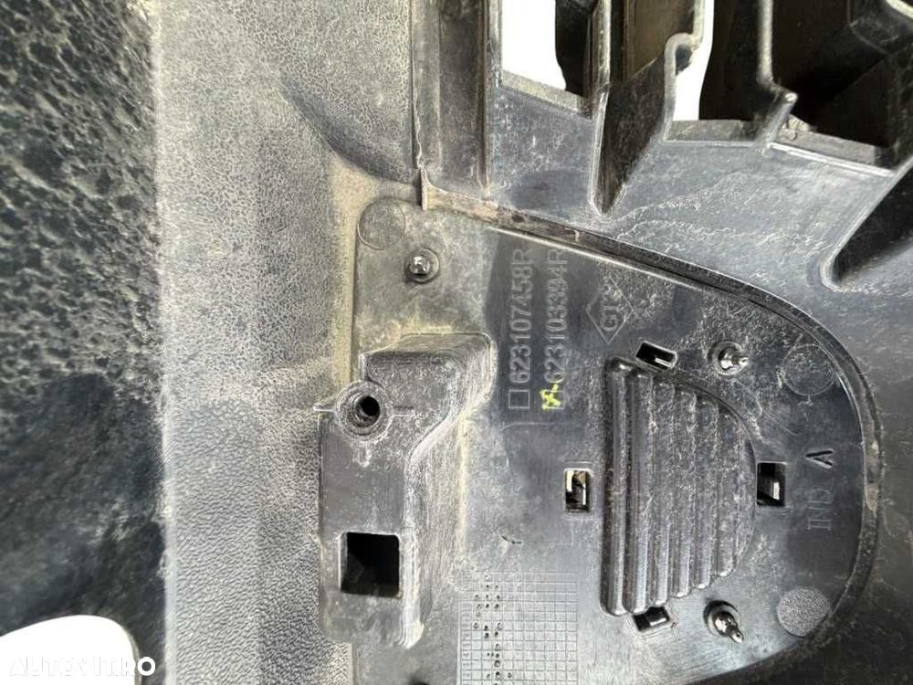 Grila fata Dacia Logan 3 cod piesa 623103394R(mic defect) - 4