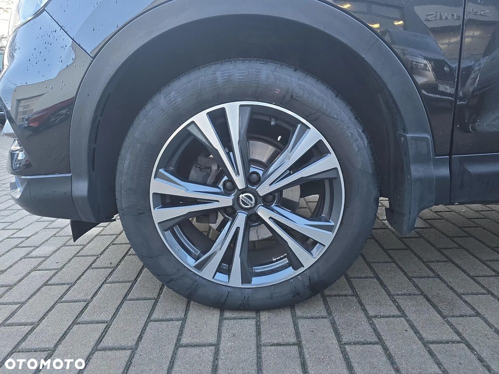Nissan Qashqai 1.3 DIG-T N-Connecta EU6d - 19
