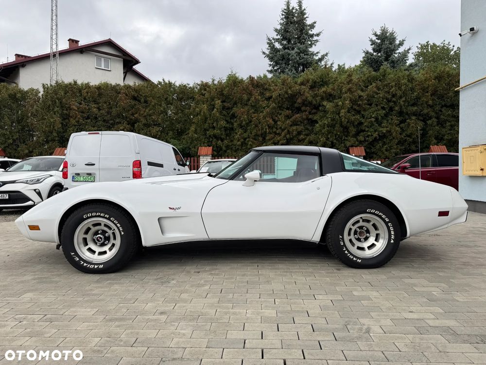Chevrolet Corvette - 2