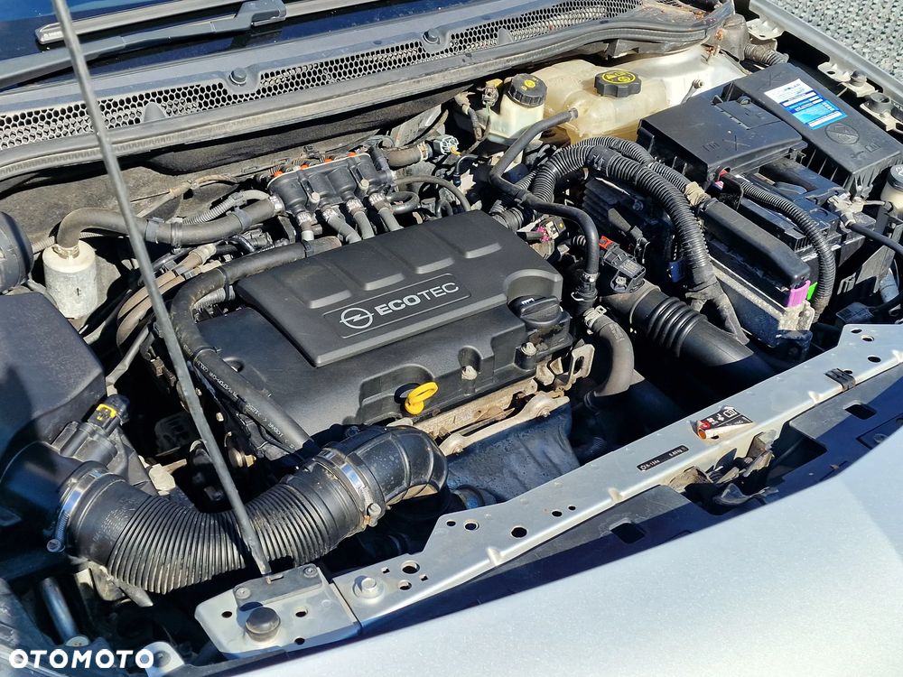Opel Astra IV 1.4 T Essentia EU6 - 15