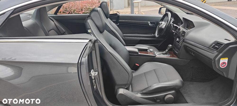 Mercedes-Benz Klasa E 250 CGI BlueEff - 25