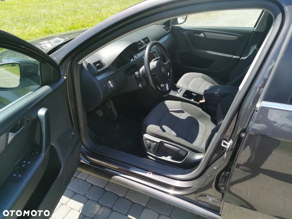 Volkswagen Passat 2.0 TDI Comfortline - 10