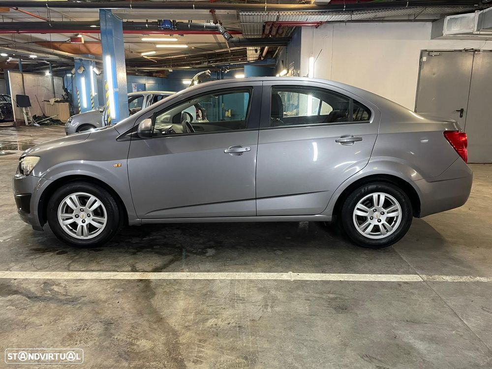 Chevrolet Aveo 1.2 LT - 2