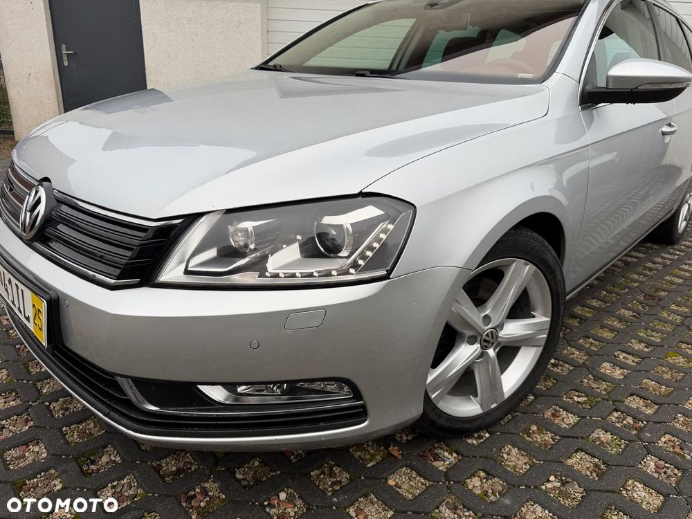 Volkswagen Passat Variant 1.6 TDI DPF BlueMot Highline - 1