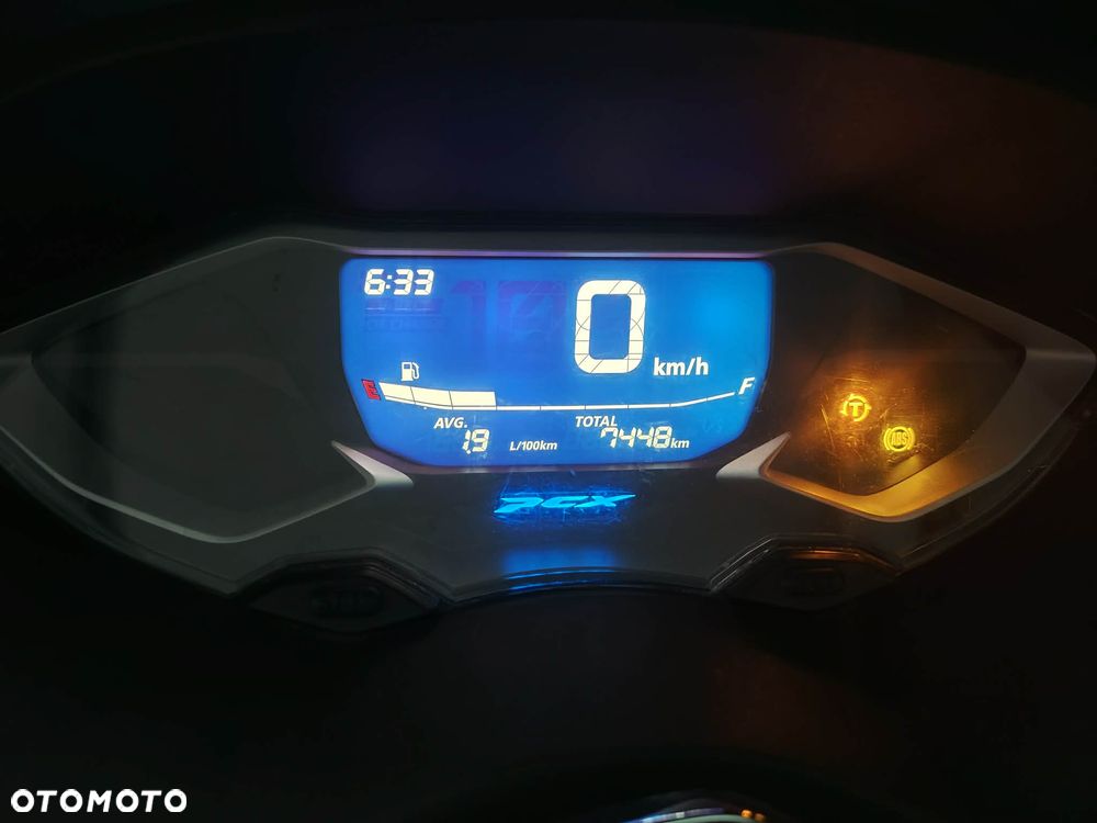 Honda PCX - 10
