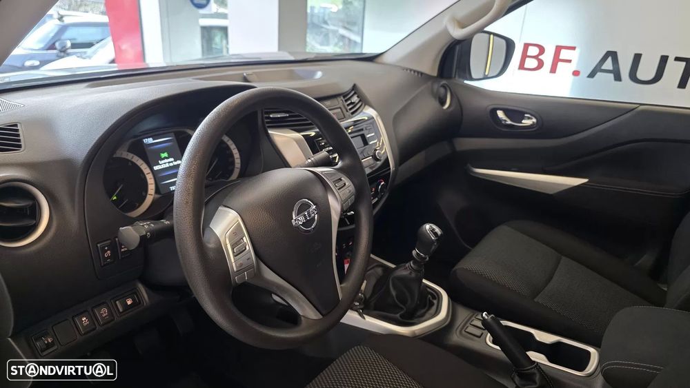 Nissan Navara 2.3 dCi CD 4WD Visia B.Dif. - 36