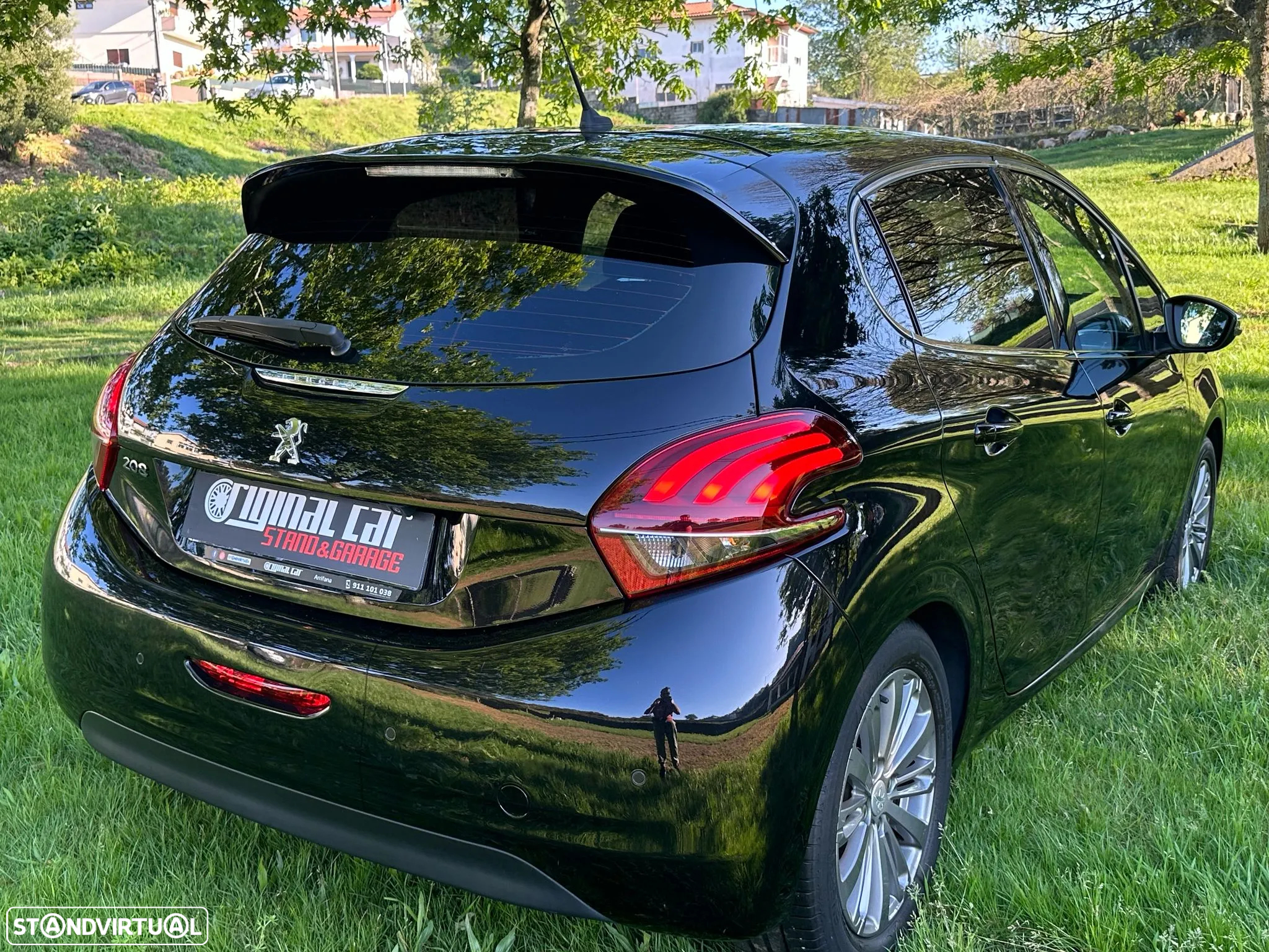 Peugeot 208 1.5 BlueHDi Signature - 24