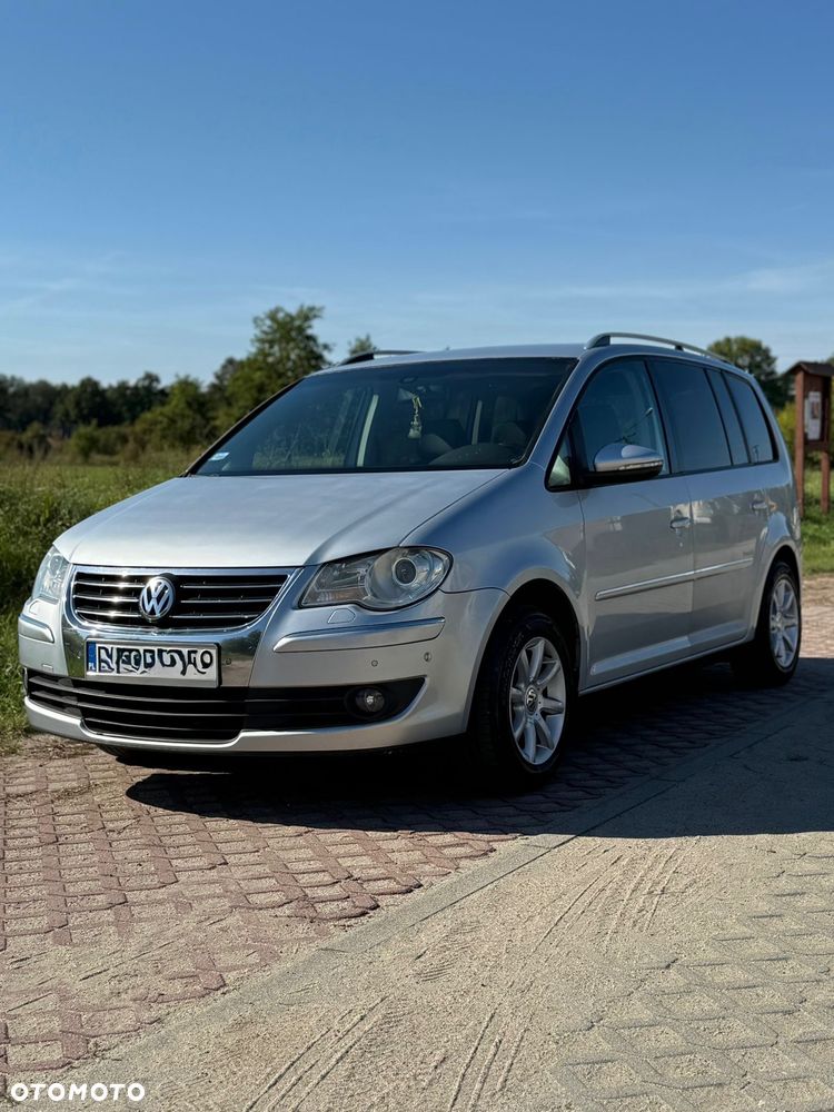 Volkswagen Touran 1.9 TDI DPF BlueMot Conceptline - 1