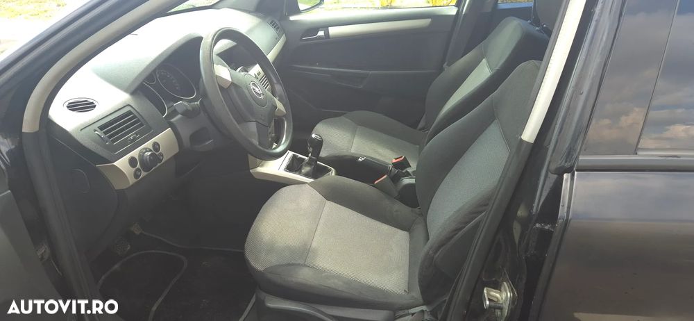 Opel Astra 1.6 Essentia - 8
