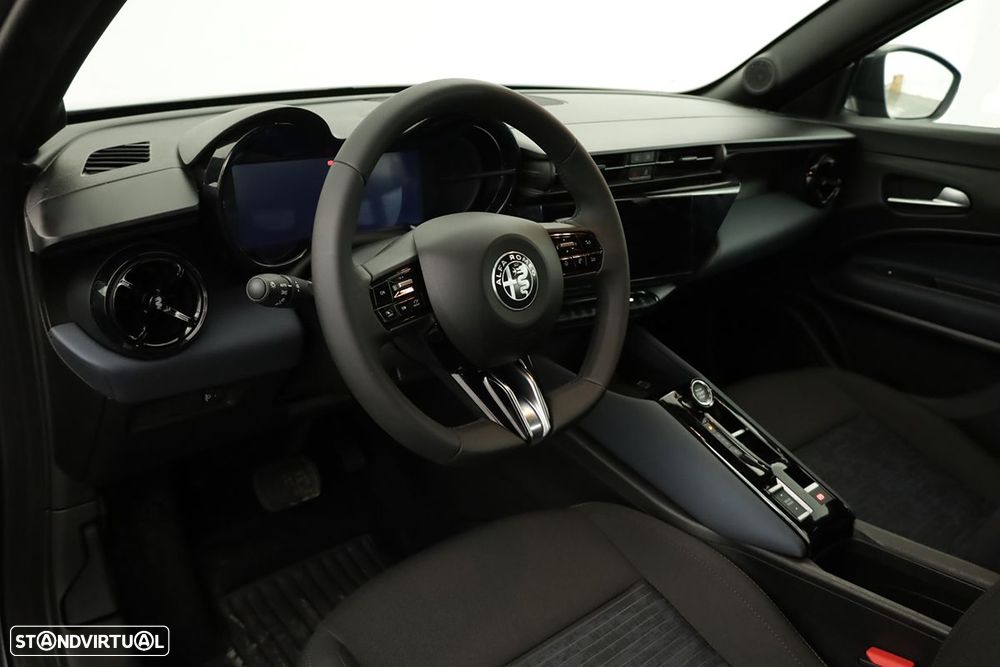 Alfa Romeo Junior Elletrica 50 kWh - 8