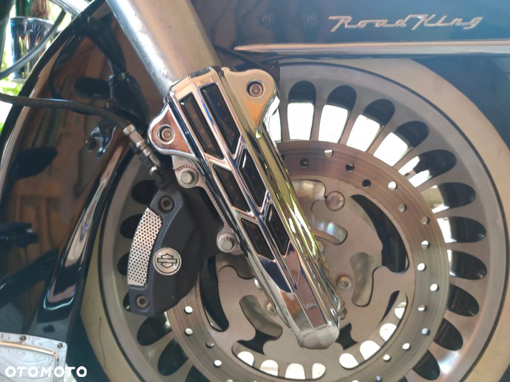 Harley-Davidson Touring Road King - 23