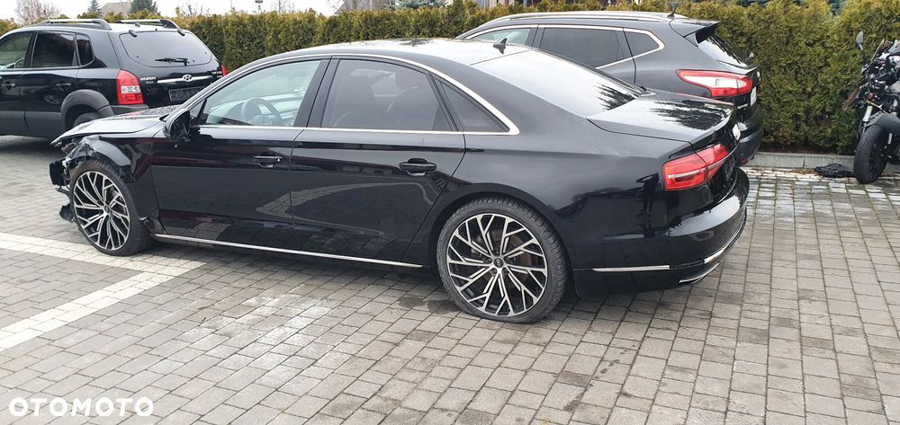 Audi A8 - 5