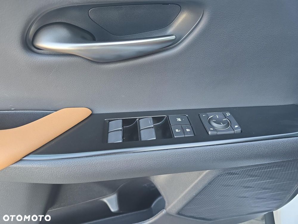 Lexus UX 250h GPF F Sport Design 2WD - 15