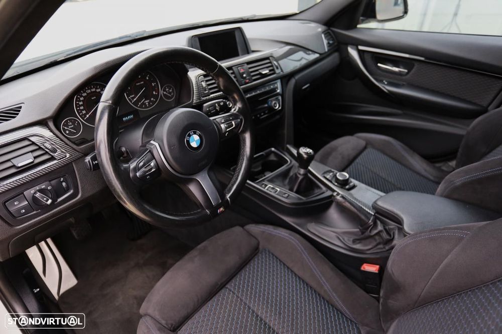 BMW 318 d Pack M - 8