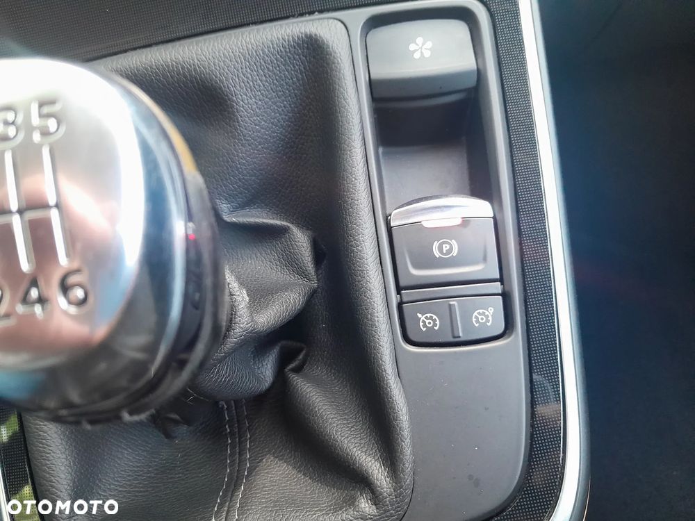 Renault Scenic Energy TCe 130 S&S Bose Edition - 14