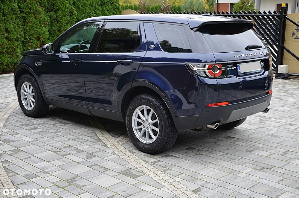 Land Rover Discovery Sport 2.0 TD4 HSE - 3
