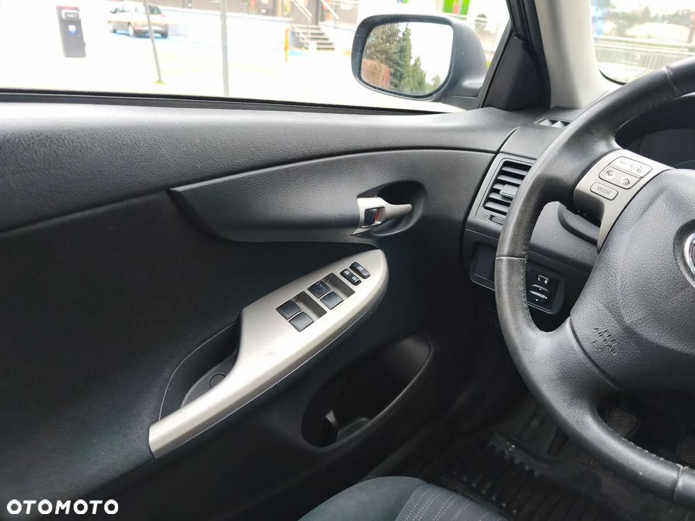 Toyota Corolla 1.6 2010 - 15