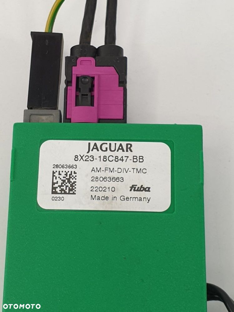 WZMACNIACZ ANTENY JAGUAR XF X250 8X23-18C847-BB - 2