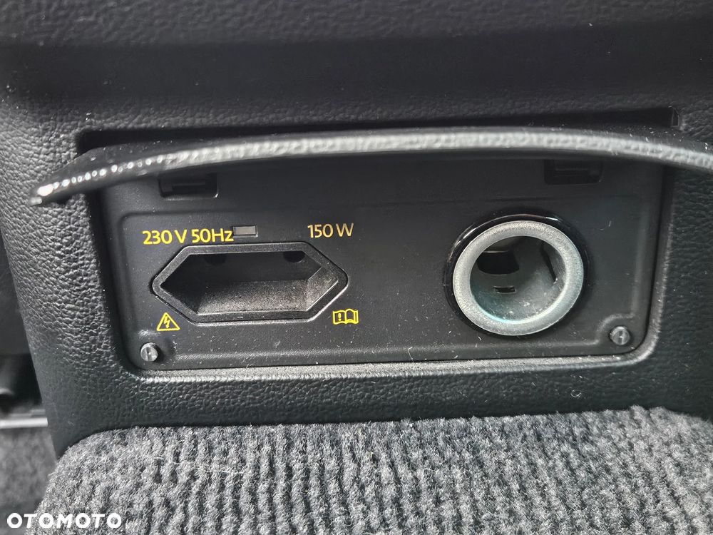 Volkswagen Passat Variant 2.0 TDI SCR 4Motion DSG Highline - 21