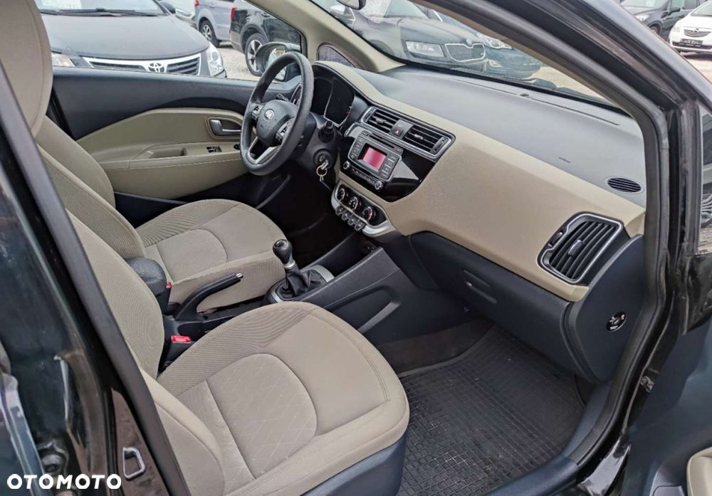 Kia Rio - 13