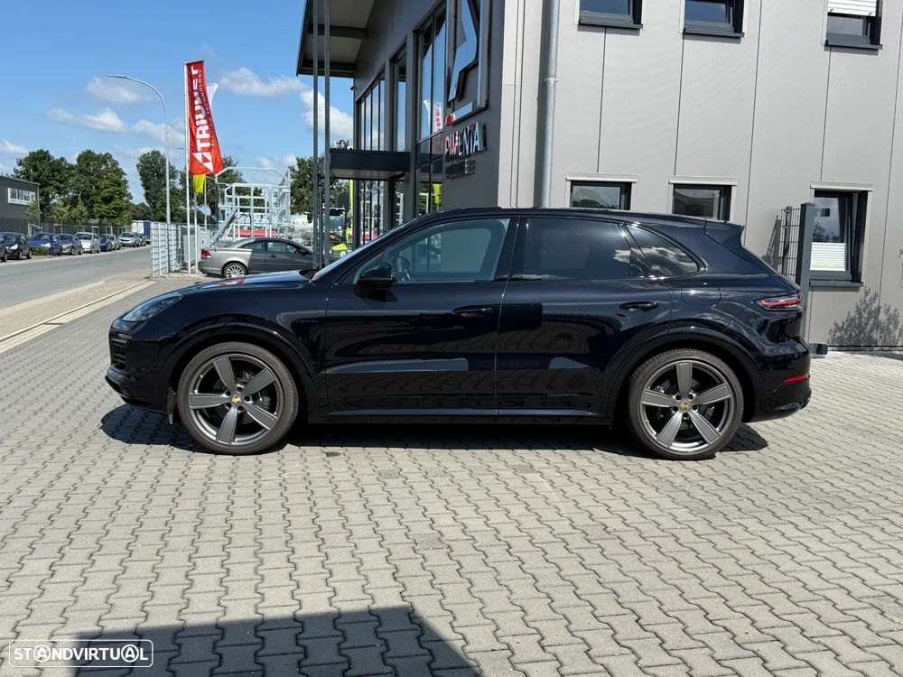 Porsche Cayenne E-Hybrid - 2