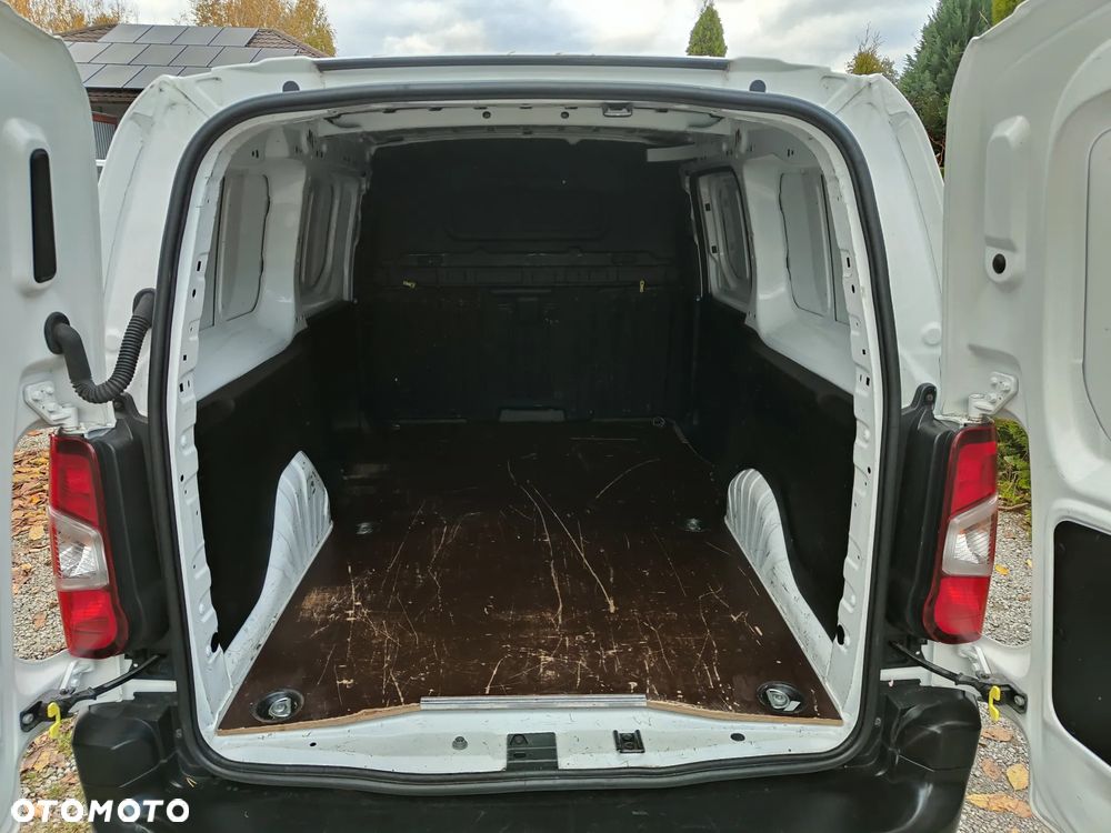 Citroën Berlingo XL Maxi 2022r L2 1.5 Diesel 130PS - 33