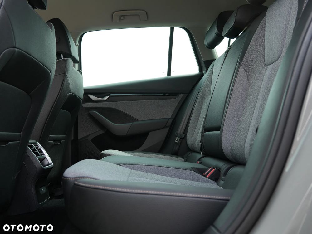 Skoda Octavia 2.0 TDI Edition 130 Selection DSG - 23