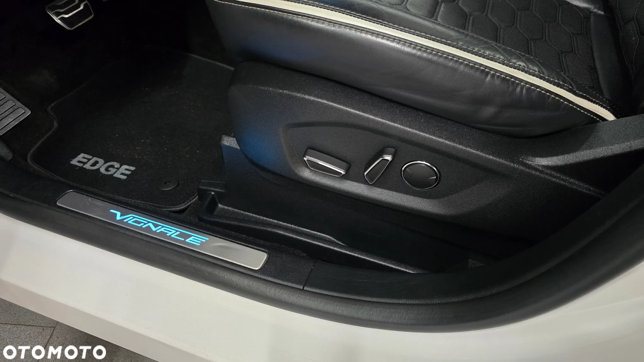 Ford Edge 2.0 EcoBlue Bi-Turbo 4x4 Vignale - 15