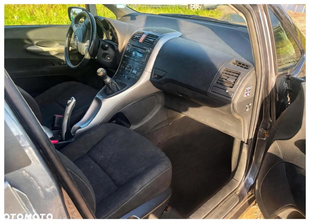 Toyota Auris - 7