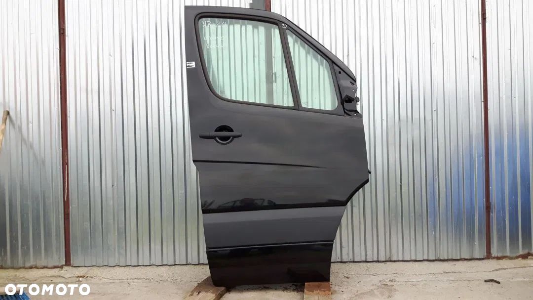 Mercedes Sprinter 906 Drzwi przód prawy CZARNE - 1