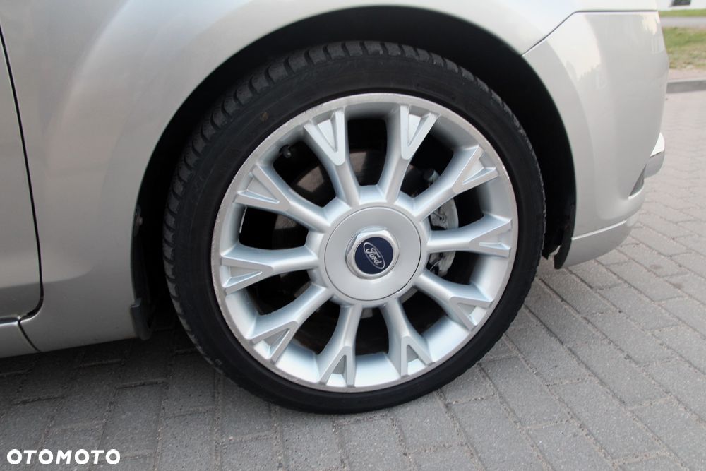 Ford Focus 2.0 TDCi DPF Titanium - 32