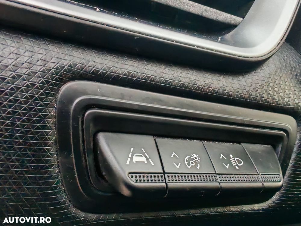 Renault Clio TCe 100 EDITION ONE - 33