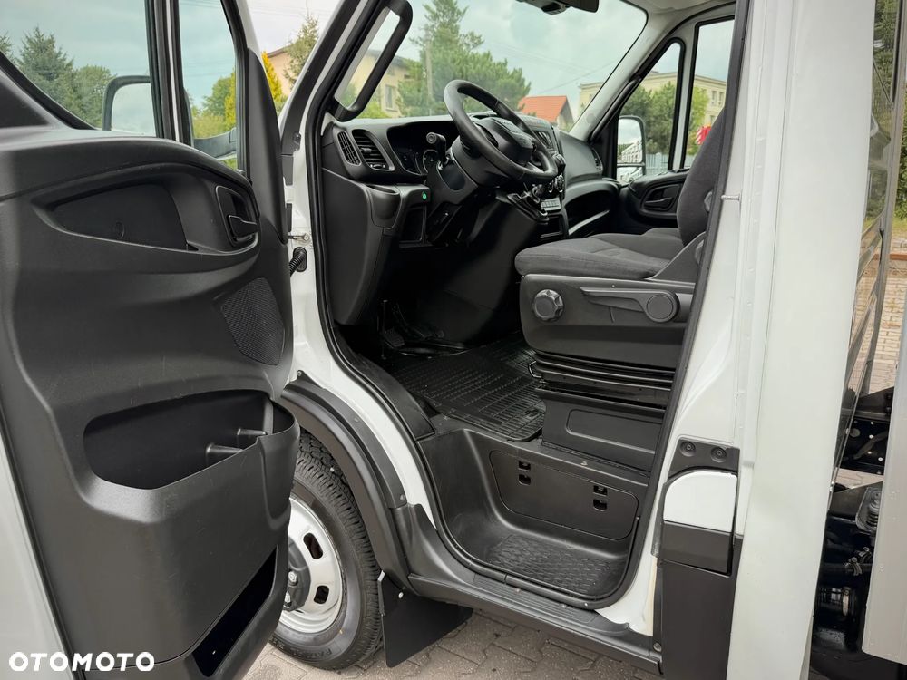 Iveco AUTO ZAREZERWOWANE DO 30.09.2026 - ZAPRASZAMY DO ZAPOZNANIA SIĘ PEŁNĄ OFERTĄ - 10