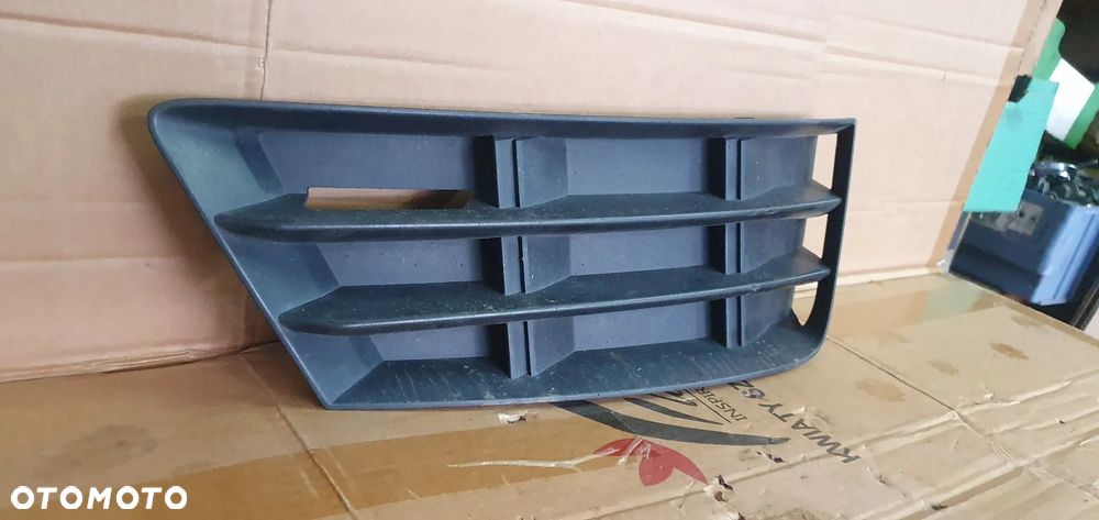 Kratka zderzaka prawy przód przednia prawa Audi A4 B9 8W0807682B - 3