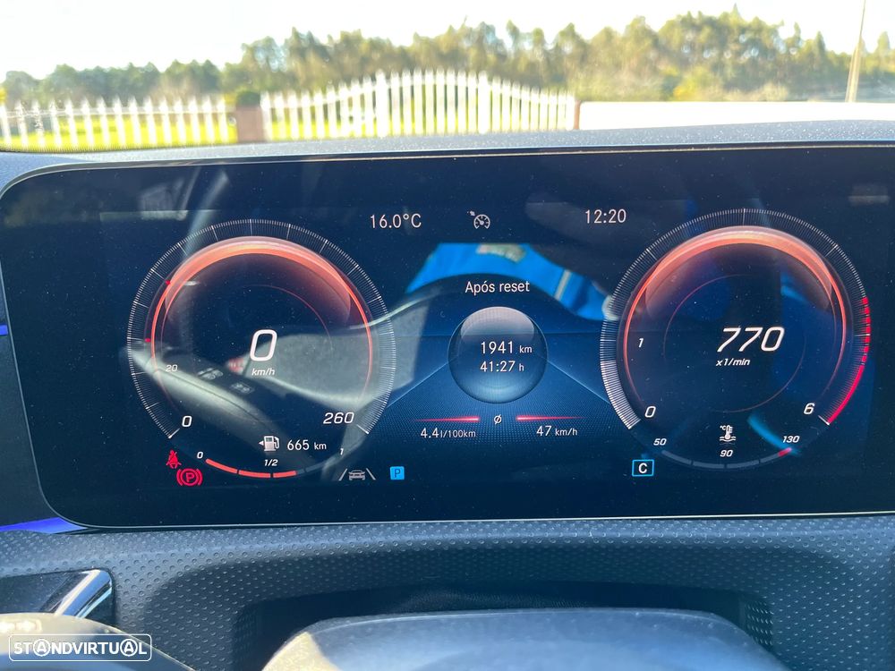 Mercedes-Benz A 180 d AMG Line - 24