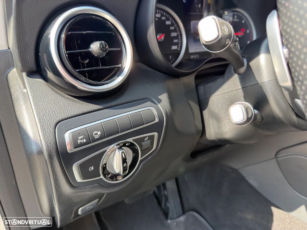Mercedes-Benz GLC 220 d 4Matic 9G-TRONIC AMG Line - 12