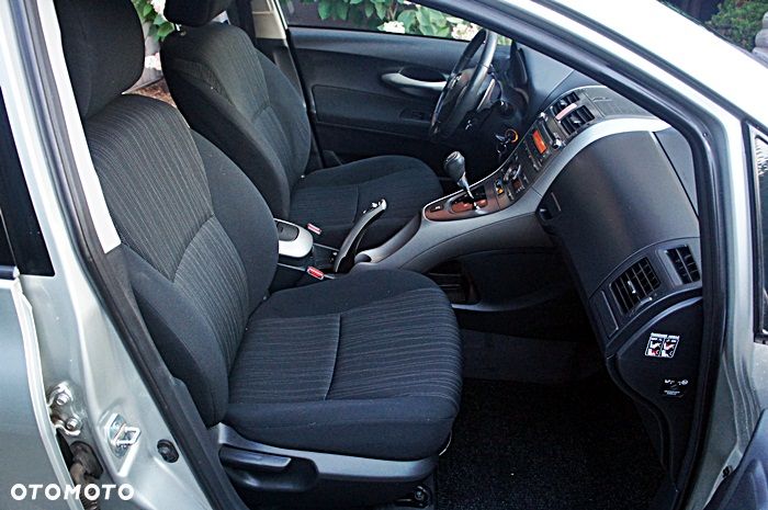 Toyota Auris 1.6 VVT-i Multimode Sol - 19