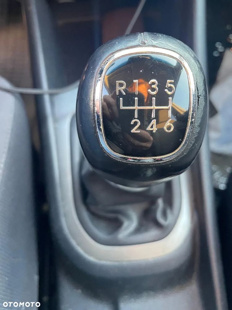 Kia Rio - 7